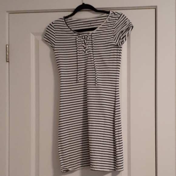 Bodycon lace-up dress - Picture 1 of 4